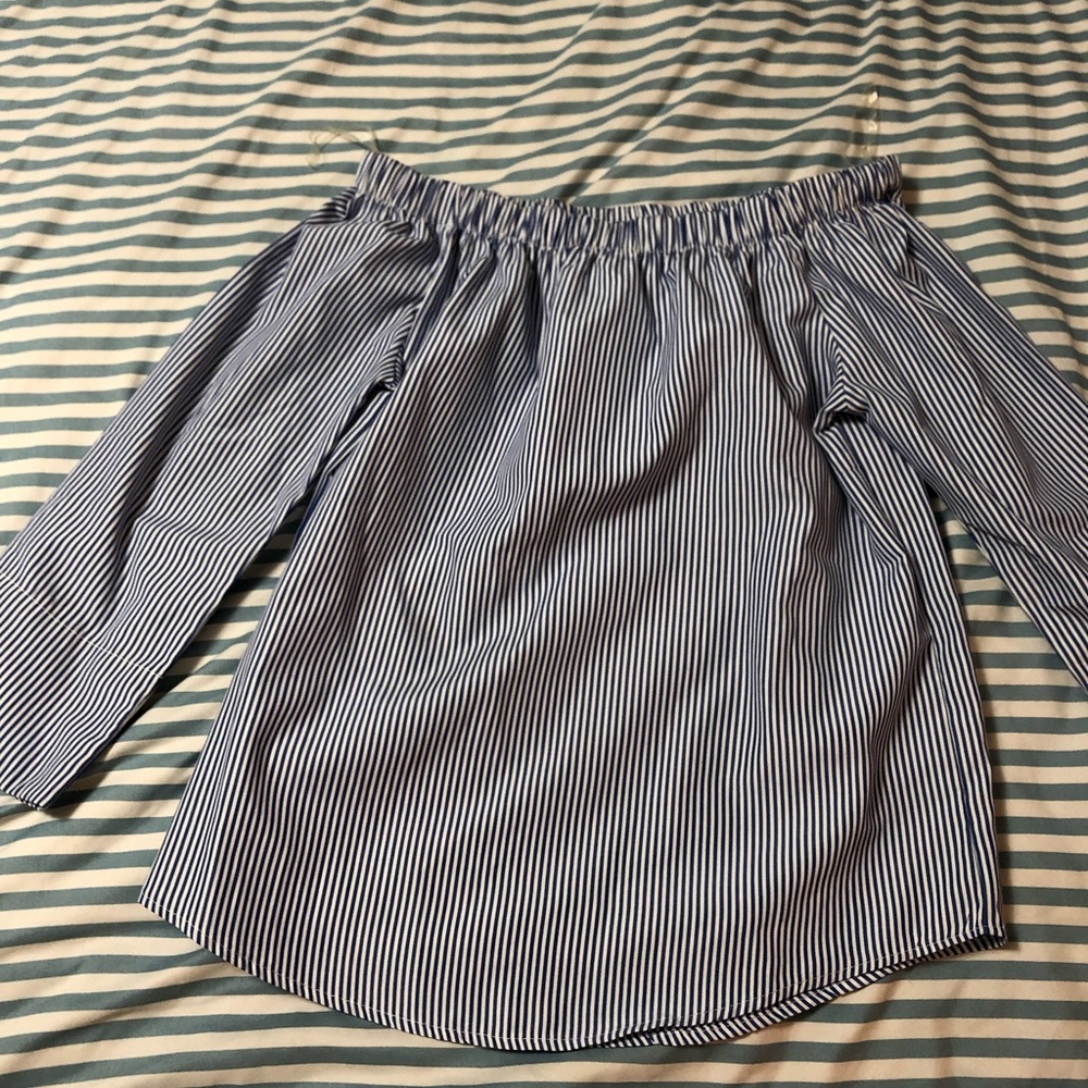 Kontrol off the shoulder top size Medium